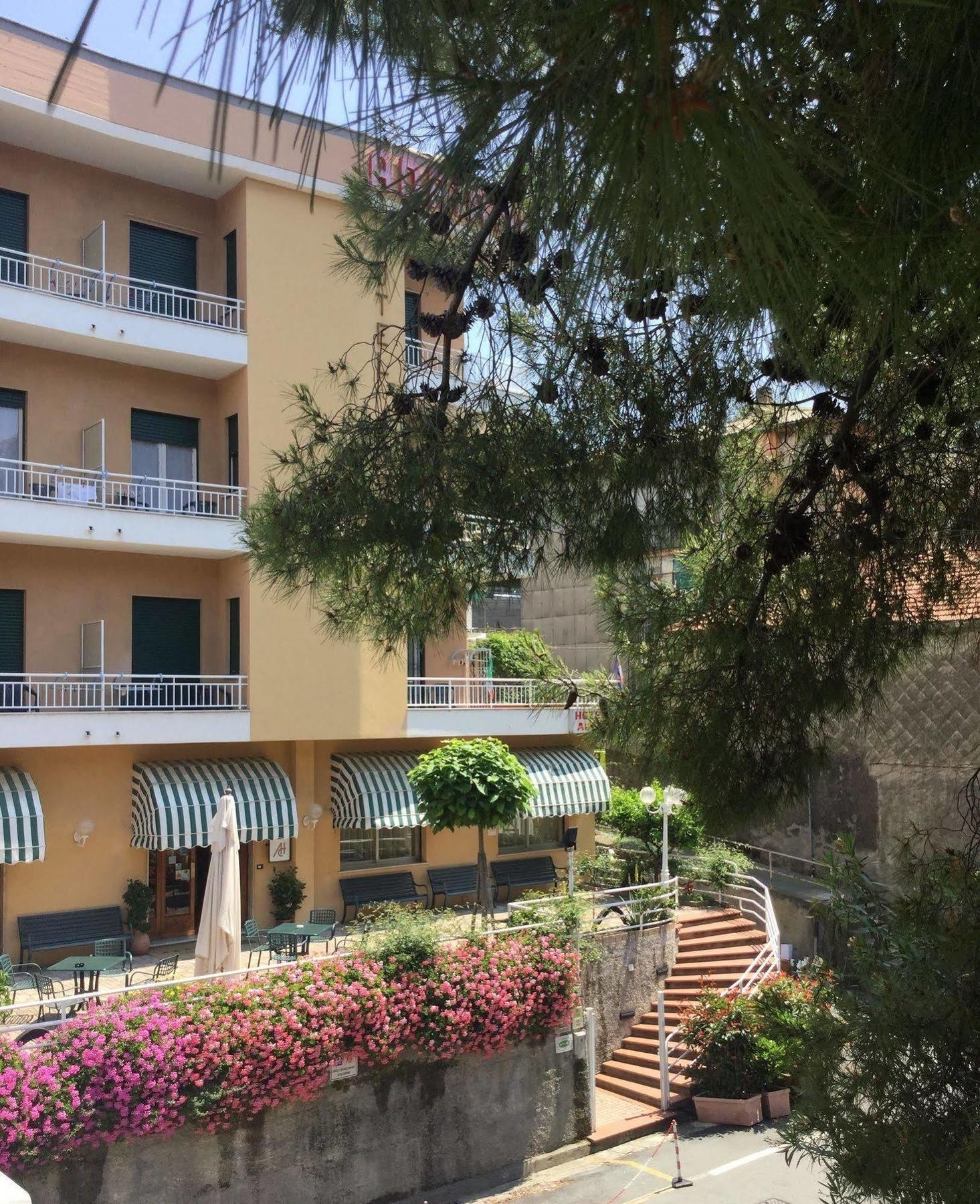 Albergo Adriana Celle Ligure Dış mekan fotoğraf